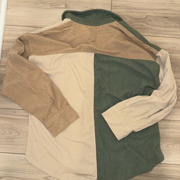 NWT Shacket - Picture 4 of 4